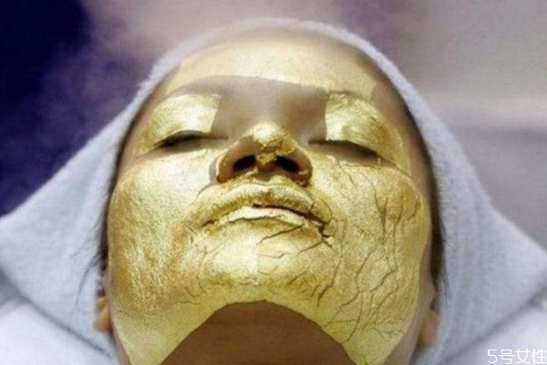 面膜變黃是怎么造成的 為什么面膜會(huì)變黃 面膜變黃是怎么造成的 為什么面膜會(huì)變黃