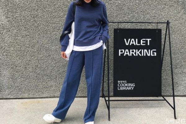 拖地褲怎么搭配好看 拖地褲的搭配方法 拖地褲怎么搭配好看 拖地褲的搭配方法