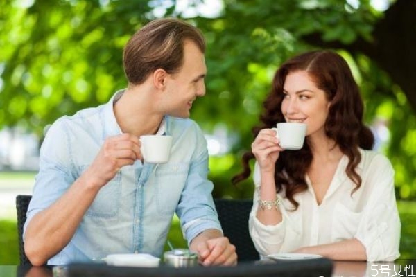 該怎么經(jīng)營婚姻 夫妻相處的十大原則 該怎么經(jīng)營婚姻 夫妻相處的十大原則