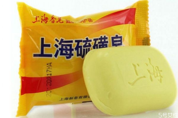 臉上長痘能用硫磺皂嗎 長痘痘用硫磺皂洗臉有用嗎 臉上長痘能用硫磺皂嗎 長痘痘用硫磺皂洗臉有用嗎