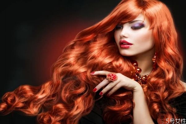 假發(fā)不戴時(shí)應(yīng)該怎么放 假發(fā)分叉了怎么辦 假發(fā)不戴時(shí)應(yīng)該怎么放 假發(fā)分叉了怎么辦