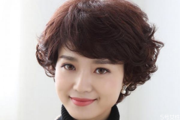 假發(fā)可以用吹風機吹嗎 假發(fā)可以用卷發(fā)棒嗎