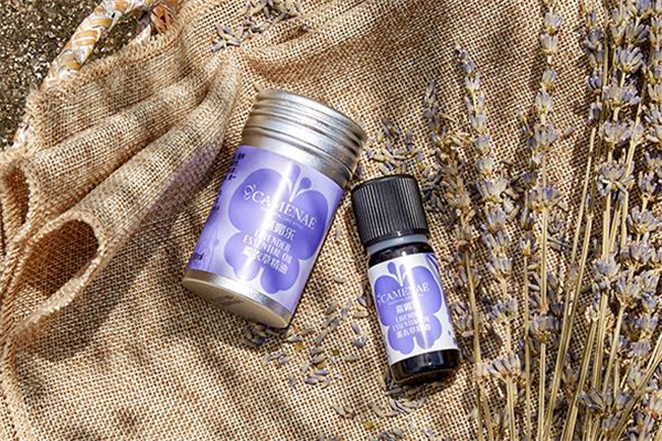 豐胸精油可以長期使用嗎 豐胸精油會(huì)過敏嗎 豐胸精油可以長期使用嗎 豐胸精油會(huì)過敏嗎