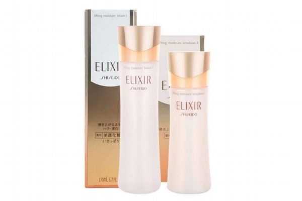 為什么補水后臉油油的 補水后很油如何解決 為什么補水后臉油油的 補水后很油如何解決