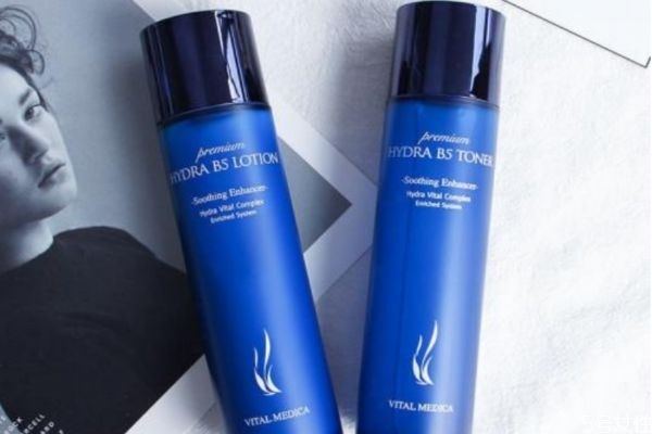 沒涂水乳直接化妝有什么影響 不涂水乳會(huì)有什么影響 沒涂水乳直接化妝有什么影響 不涂水乳會(huì)有什么影響