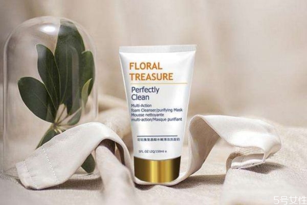 臉過敏能用洗面奶嗎 臉過敏能用洗面奶嗎