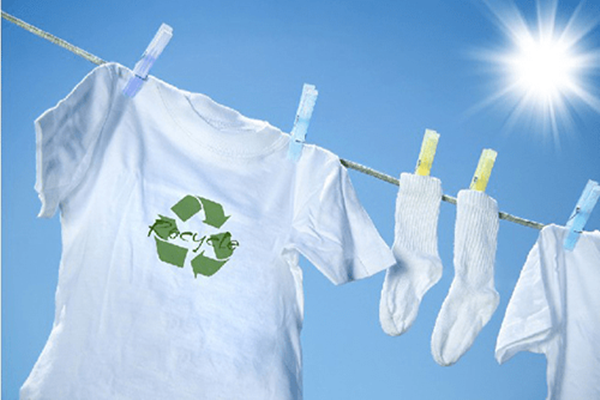 洗好的衣服正曬好反曬好 洗好的衣服正曬還是反曬 洗好的衣服正曬好反曬好 洗好的衣服正曬還是反曬