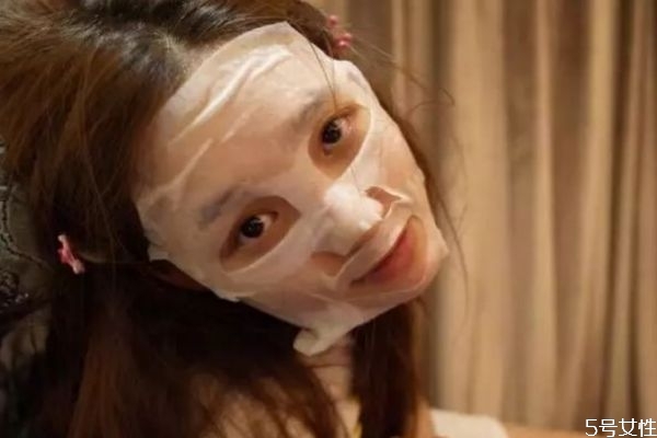 為什么化妝前要敷面膜 為什么化妝前要敷面膜