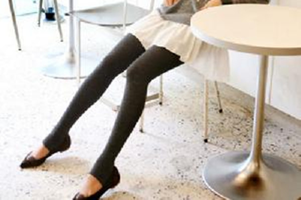 打底褲黑色和膚色哪個好 打底褲黑色和膚色怎么挑選 打底褲黑色和膚色哪個好 打底褲黑色和膚色怎么挑選