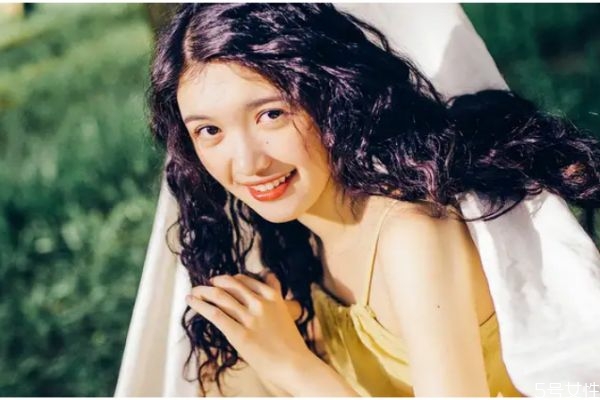 男友花心還需要挽回嗎 有必要挽回花心的男友嗎 男友花心還需要挽回嗎 有必要挽回花心的男友嗎