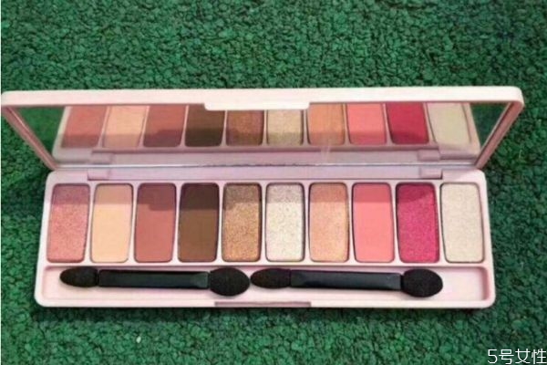 畫眼影的時候要注意什么 畫眼影的時候要注意什么