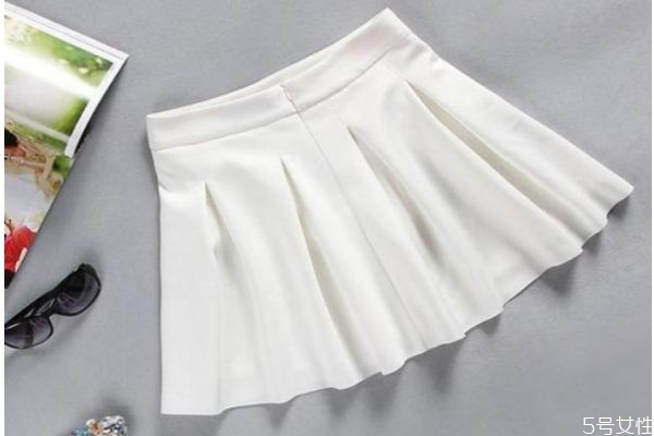 白色裙子怎么搭配衣服 白色裙子搭配衣服的方法 白色裙子怎么搭配衣服 白色裙子搭配衣服的方法