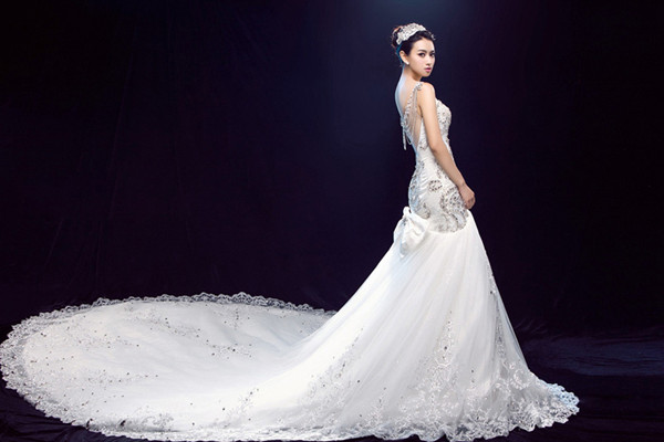 胖人選婚紗要注意什么 胖人選婚紗的注意事項 胖人選婚紗要注意什么 胖人選婚紗的注意事項