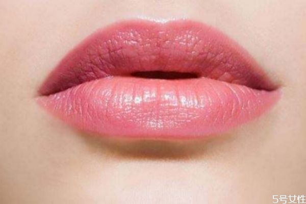 口紅太油了怎么辦 口紅太油了怎么辦