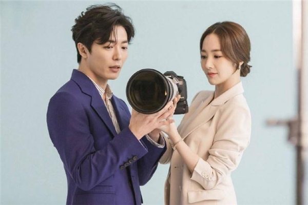 上班族女生適合什么發(fā)型 上班族女生適合什么發(fā)型