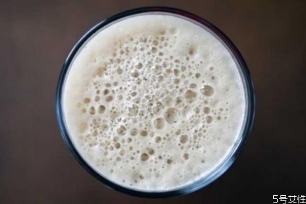 牛奶可以怎么洗臉 牛奶洗臉的正確方法 牛奶可以怎么洗臉 牛奶洗臉的正確方法