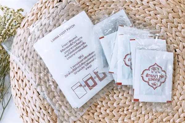 足貼貼幾個小時最好 足貼可以天天貼嗎 足貼貼幾個小時最好 足貼可以天天貼嗎