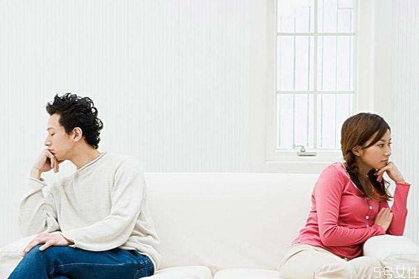 夫妻離婚孩子怎么判 女方提出離婚吃虧在哪 夫妻離婚孩子怎么判 女方提出離婚吃虧在哪