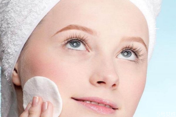 臉上長黑色的毛怎么辦 臉上長黑色的毛原因 臉上長黑色的毛怎么辦 臉上長黑色的毛原因