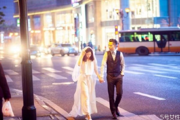 老公不愛(ài)老婆的表現(xiàn)有哪幾條 老公對(duì)你沒(méi)感情的表現(xiàn) 老公不愛(ài)老婆的表現(xiàn)有哪幾條 老公對(duì)你沒(méi)感情的表現(xiàn)