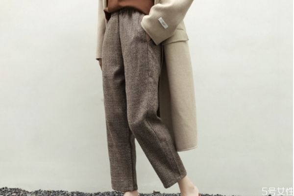 哈倫褲怎么搭配上衣 哈倫褲如何搭配好看 哈倫褲怎么搭配上衣 哈倫褲如何搭配好看