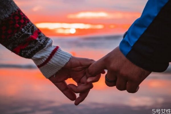 想離婚的男人會(huì)拖著嗎 男方想離婚為什么拖著 想離婚的男人會(huì)拖著嗎 男方想離婚為什么拖著