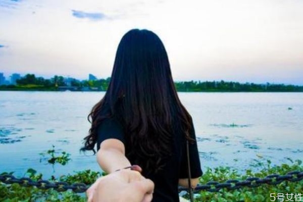 男友說(shuō)謊的表現(xiàn)有什么 怎么分辨男友是否說(shuō)謊