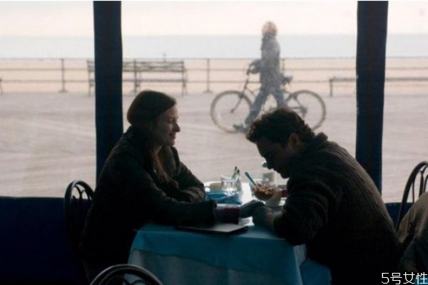 如果老公提離婚是真想立馬離嗎 男的想徹底離婚的表現(xiàn) 如果老公提離婚是真想立馬離嗎 男的想徹底離婚的表現(xiàn)