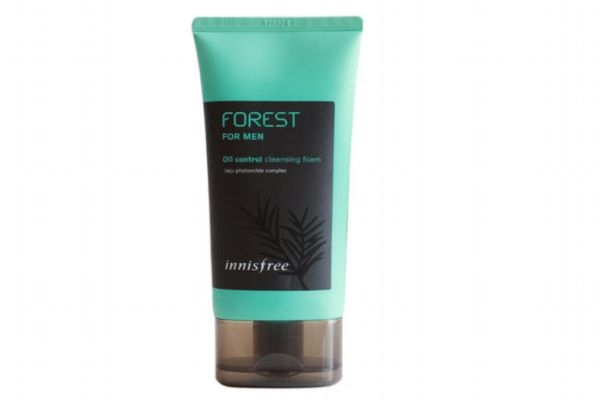 皮膚愛出油應該用什么洗面奶 油性皮膚的洗面奶選擇 皮膚愛出油應該用什么洗面奶 油性皮膚的洗面奶選擇