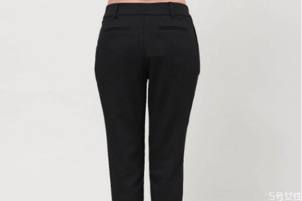 黑褲子為什么會(huì)發(fā)白 黑褲子如何防止發(fā)白 黑褲子為什么會(huì)發(fā)白 黑褲子如何防止發(fā)白