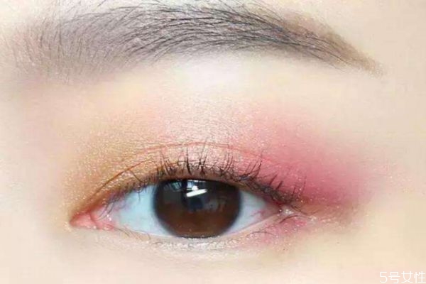 改善下垂眼的眼影畫(huà)法 改善下垂眼眼妝要這么化 改善下垂眼的眼影畫(huà)法 改善下垂眼眼妝要這么化