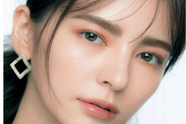 標(biāo)準(zhǔn)眉適合什么臉型 什么臉型適合標(biāo)準(zhǔn)眉 標(biāo)準(zhǔn)眉適合什么臉型 什么臉型適合標(biāo)準(zhǔn)眉