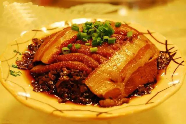 三蒸九扣八大碗是什么菜 三蒸九扣八大碗是什么意思 三蒸九扣八大碗是什么菜 三蒸九扣八大碗是什么意思