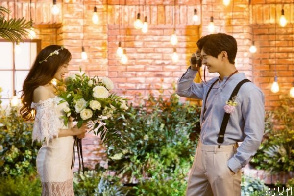 跟男朋友聊天該聊什么 和男朋友聊天沒話說怎么辦 跟男朋友聊天該聊什么 和男朋友聊天沒話說怎么辦