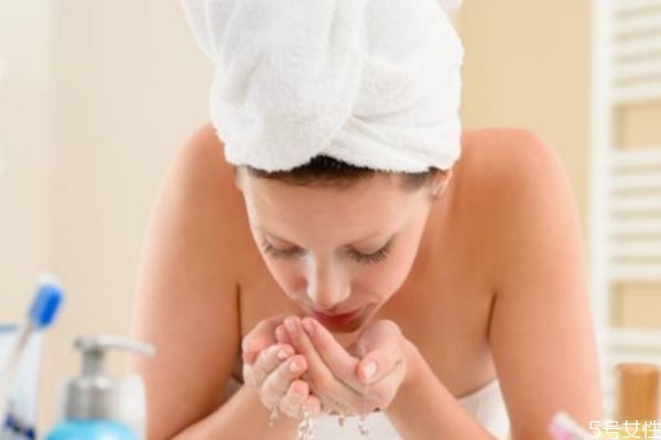 臉部皮膚黃是什么原因 臉色暗黃怎么調(diào)理最快 臉部皮膚黃是什么原因 臉色暗黃怎么調(diào)理最快