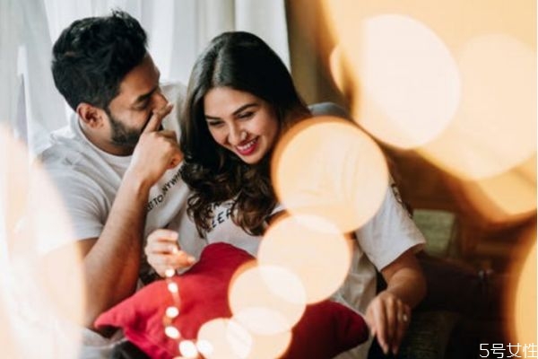 女生什么細節(jié)打動男生 讓男生好感暴增的細節(jié) 女生什么細節(jié)打動男生 讓男生好感暴增的細節(jié)