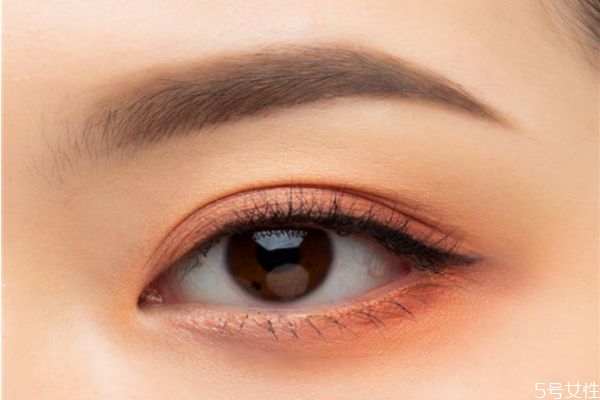 改善下垂眼的眼影畫(huà)法 改善下垂眼眼妝要這么化 改善下垂眼的眼影畫(huà)法 改善下垂眼眼妝要這么化