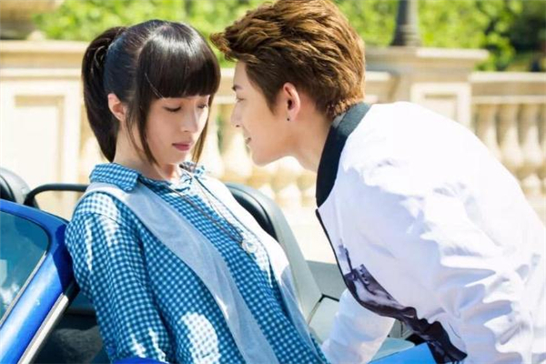 跟同齡男生談戀愛(ài)好嗎 和同齡男生談戀愛(ài)什么感受 跟同齡男生談戀愛(ài)好嗎 和同齡男生談戀愛(ài)什么感受