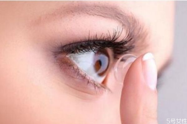 帶美瞳有什么注意 美瞳的注意事項(xiàng)