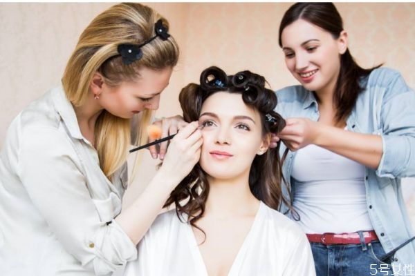 水光肌和奶油肌區(qū)別 水光肌和奶油肌的不同 水光肌和奶油肌區(qū)別 水光肌和奶油肌的不同