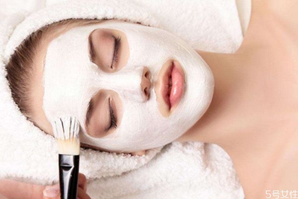 醫(yī)用面膜可以長期用嗎 醫(yī)用面膜和普通面膜不同 醫(yī)用面膜可以長期用嗎 醫(yī)用面膜和普通面膜不同