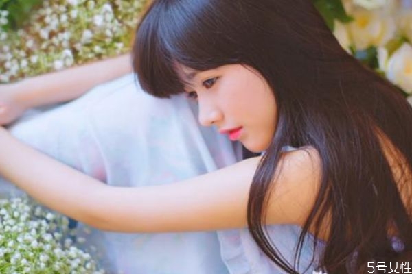 悶騷男吃醋的表現(xiàn)有什么 悶騷男吃醋會(huì)怎么樣