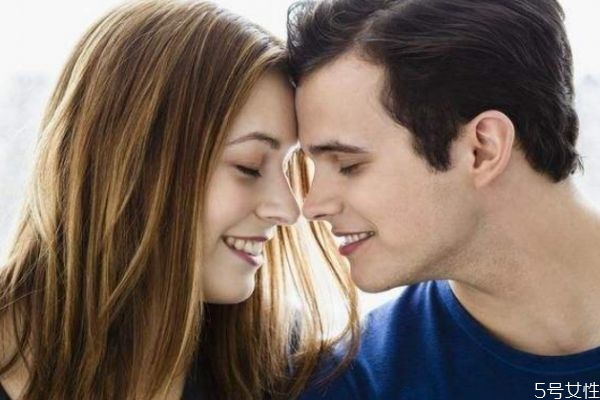 悶騷男吃醋的表現(xiàn)有什么 悶騷男吃醋會(huì)怎么樣