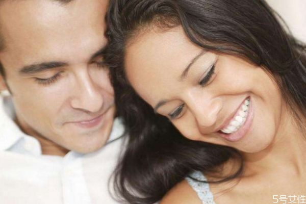 婚姻中男人愛不愛你應該看什么 婚姻中愛你的的男人表現 婚姻中男人愛不愛你應該看什么 婚姻中愛你的的男人表現