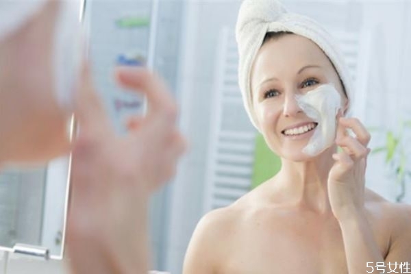 揭掉面膜后怎么處理 面膜怎么揭掉最好 揭掉面膜后怎么處理 面膜怎么揭掉最好