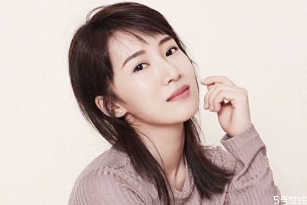 藕粉色眼妝怎么畫 怎么畫藕粉色眼妝好看 藕粉色眼妝怎么畫 怎么畫藕粉色眼妝好看