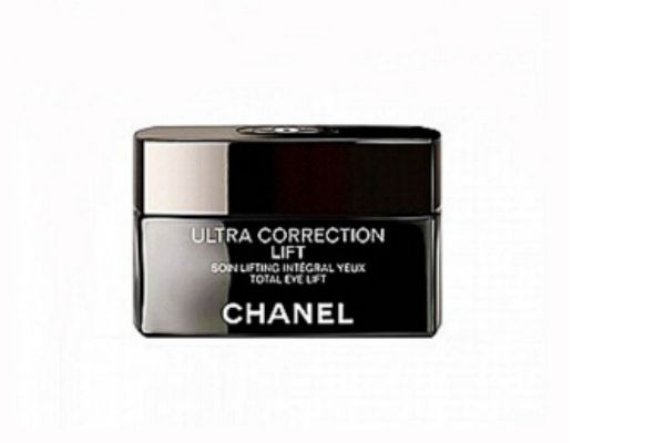 香奈兒眼霜應該怎么使用 香奈兒眼霜的使用方法 香奈兒眼霜應該怎么使用 香奈兒眼霜的使用方法