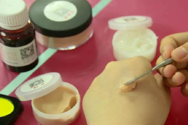 膚蠟和皮膚膚色不同怎么辦 膚蠟和皮膚膚色不同怎么解決 膚蠟和皮膚膚色不同怎么辦 膚蠟和皮膚膚色不同怎么解決