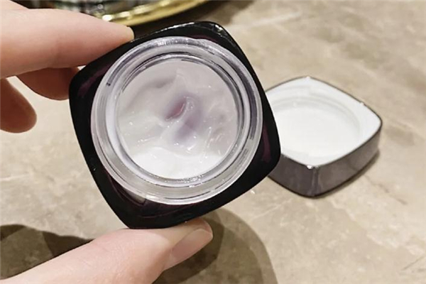 歐萊雅充電眼霜成分 歐萊雅充電眼霜孕婦可以用嗎 歐萊雅充電眼霜成分 歐萊雅充電眼霜孕婦可以用嗎