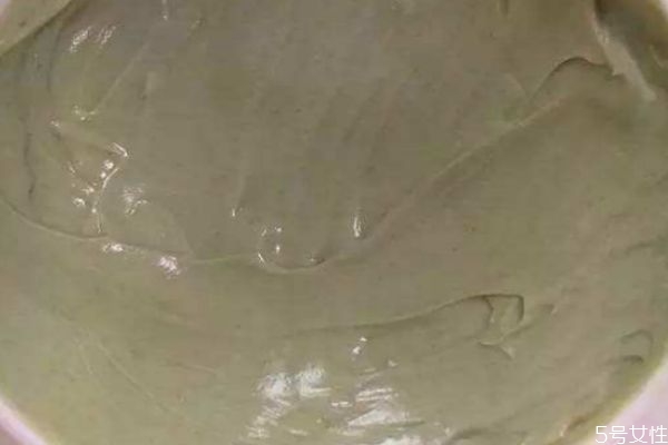 臉上長痘可以敷清潔面膜嗎 清潔面膜要避開痘痘嗎 臉上長痘可以敷清潔面膜嗎 清潔面膜要避開痘痘嗎